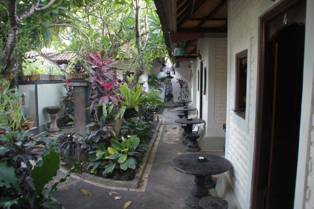 New Danas Canggu Guest House 캐로보칸 외부 사진